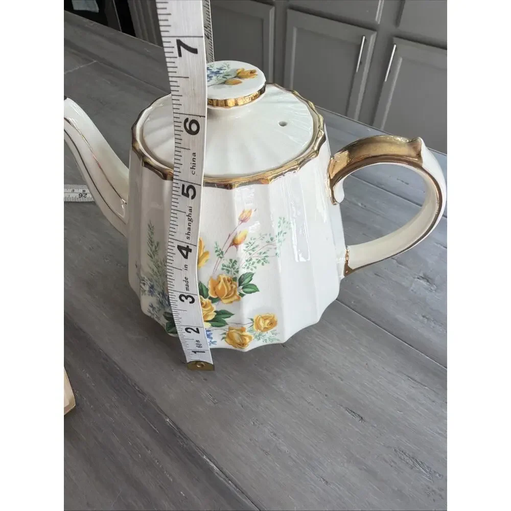 Teapot Sadler England Yellow Roses Original Foil Label Fluted, Gold Trim 3029